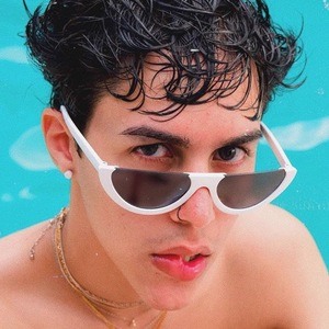 Idvmien, 31 (YouTube明星)