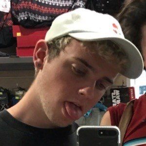 Ieuan, 27 (Pop Singer)