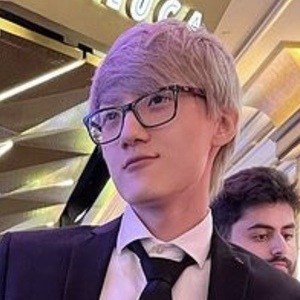 iiTzTimmy, 25 (Twitch Star)