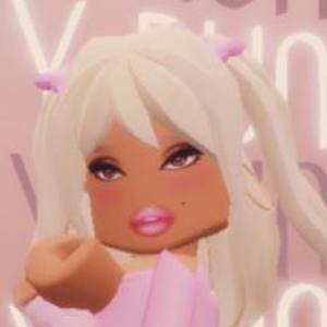 iLeahxo, 23 (YouTube Star)