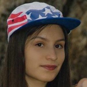 iLette Hill, 24 (Cantante pop)