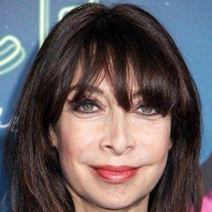 Illeana Douglas image 4