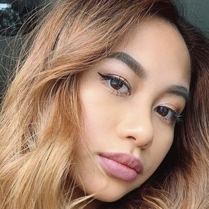 Illeleana Karis image 5