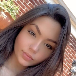 imelliie image 3