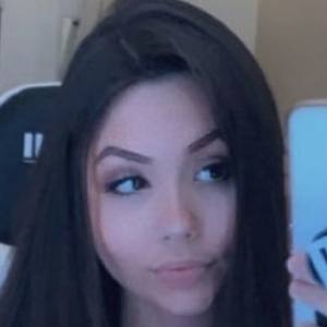imelliie image 5