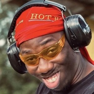 Iminikon, 32 (Звезда Тиктока)