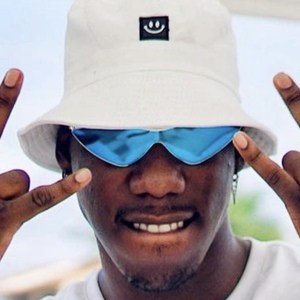 Iminikon, 32 (TikTok Star)