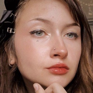 Imperfectly Paige, 22 (YouTube明星)