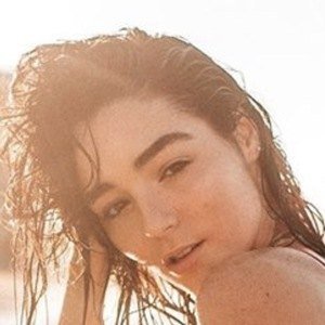 Indiana Massara, 23 (流行歌手)