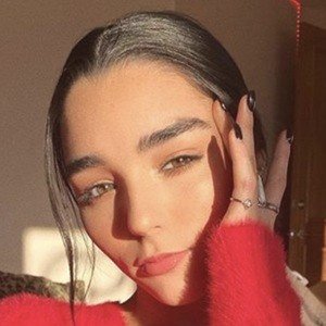 Indiana Massara, 23 (Popsänger)