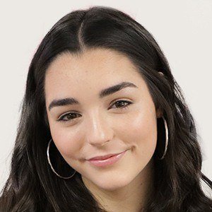 Indiana Massara, 23 (流行歌手)