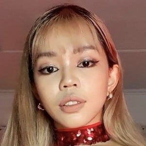 Innah Bee, 31 (YouTube明星)