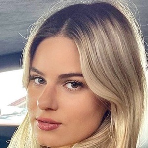 Ioana Sfinxul, 23 (TikTok Star)