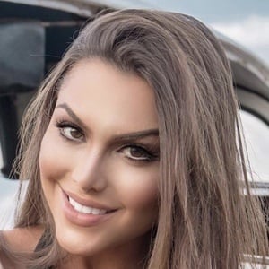 Iolanda Évelin image 8