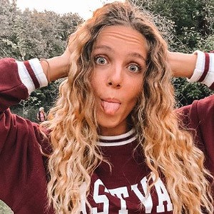 Irem Akdemir, 32 (YouTube Star)