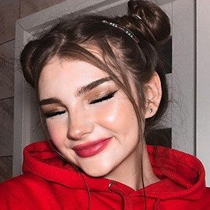 Irena Vass, 25 (TikTok明星)