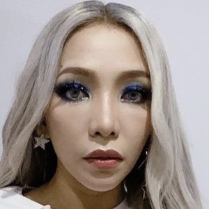 Irene Cercado, 35 (流行歌手)