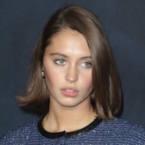 Iris Law, 23 (Instagram Star)