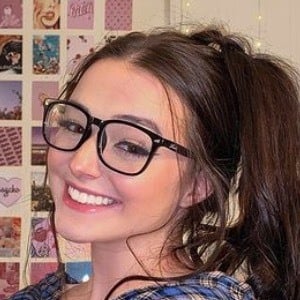 Isabel Casey image 6