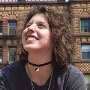Isabel Jones, 24 (Bassist)