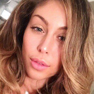 Isabel Lahela image 6