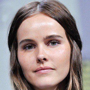 Isabel Lucas image 1
