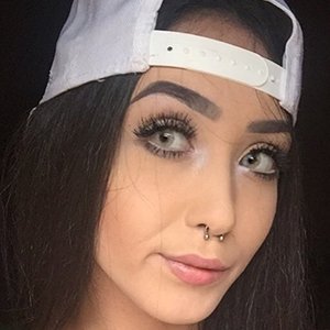 Isabela Witti, 28 (Star d'Instagram)