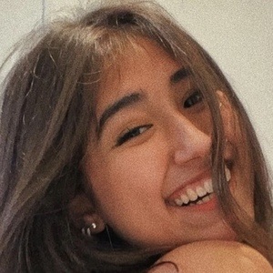 Isabeli Mizrahi, 18 (Звезда Тиктока)