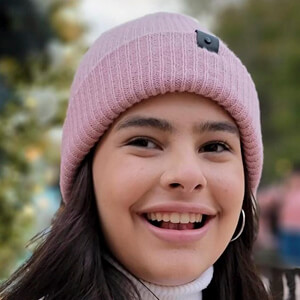 Isabella Chirinos, 19 (TikTok Star)