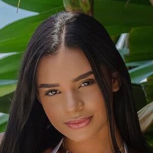 Isabella Duarte, 22 (TikTok Star)