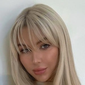 Isabella Gray image 4