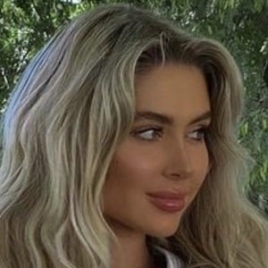 Isabella Gray image 8