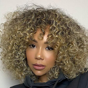 Isabella Johnson, 30 (Dancer)