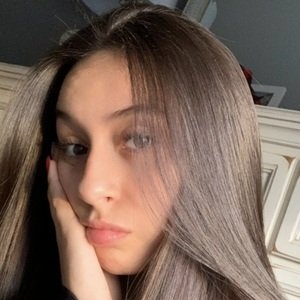 Isabella Tracy image 5