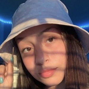 Isabella Tracy image 6