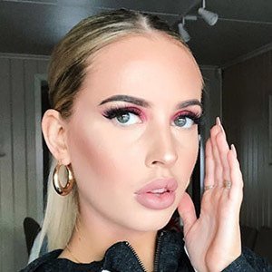 Isabelle Eriksen, 27 (Blogger)