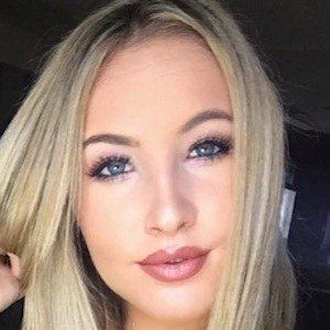 Isabelle Stern, 29 (Cantante Pop)