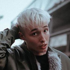 Isac Elliot, 24 (Pop Singer)