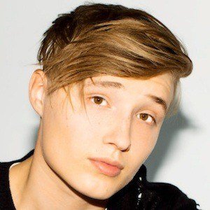 Isac Elliot, 24 (Pop Singer)