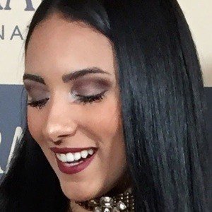 Isadora Nogueira, 27 (YouTube Star)