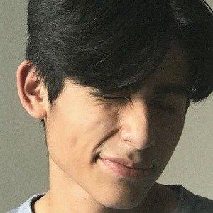 Isaias Alavez, 22 (TikTok明星)