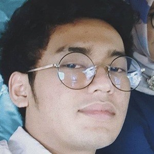 Isan Karis, 31 (Star di YouTube)