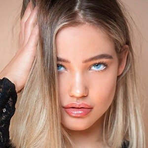 Isha van Dijk, 27 (Star d'Instagram)