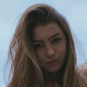 Issey Moloney, 20 (TikTok Star)
