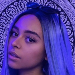 Isseyobm, 25 (TikTok Star)