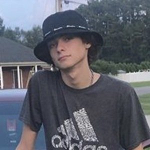 Isslender, 22 (TikTok明星)