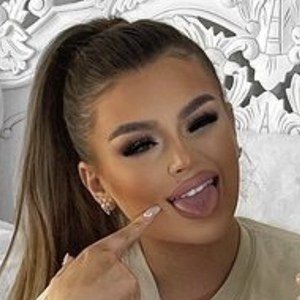 Issy Oakley, 27 (TikTok Star)