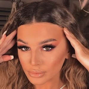 Issy Oakley, 27 (TikTok Star)