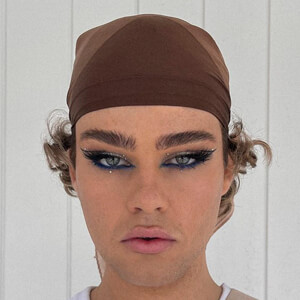 itsbybrandon, 30 (化妆师)