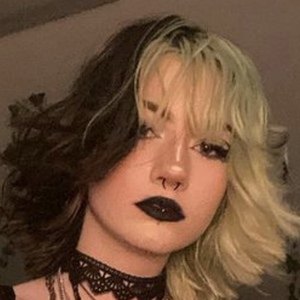 Itsdestiel, 22 (TikTok Star)